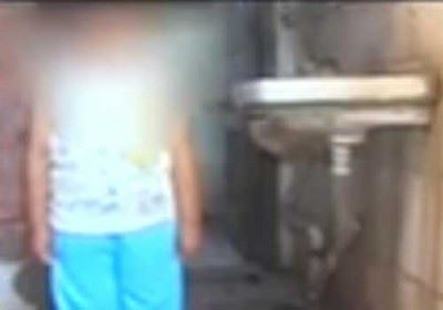 طفلة مصرية تتعرض للاغتصاب بدورة مياه مسجد "فيديو"