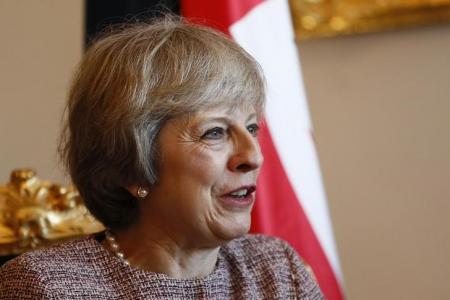 رئيسة وزراء بريطانيا تعلن خطوات لتعزيز التعاون الدفاعي لبلادها مع الخليج