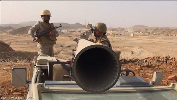 القوات السعودية المشتركة تتصدى لزحف حوثي كبير الى منطقة نجران