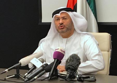 وزير اماراتي تهدد بقطيعة طويلة مع قطر ويؤكد:بعيدون عن الحل السياسي