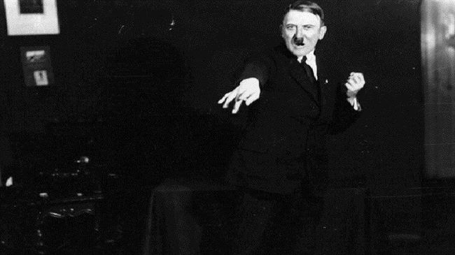 صحيفة بريطانية تنشر صور سرية أخفاها هتلر عن العالم