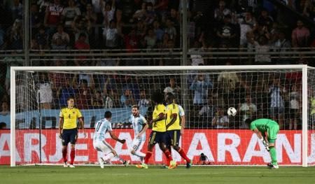 كيف أعاد سحر ميسي  الأرجنتين لطريق التأهل لكأس العالم؟!