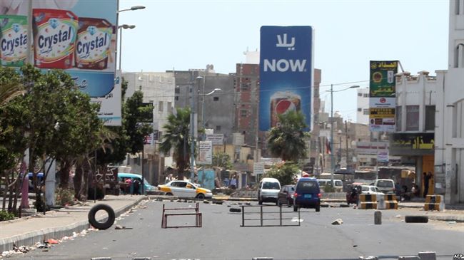 قناة اخبارية أمريكية تؤكد اغلاق 12 بنكا يمنيا لفروعها العاملة بمدينة عدن  