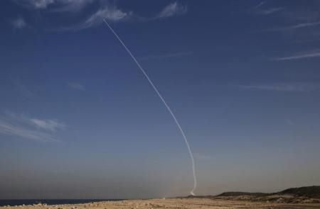 رويترز:إسرائيل تنشر منظومة من صواريخ مضادة للصواريخ الباليستية