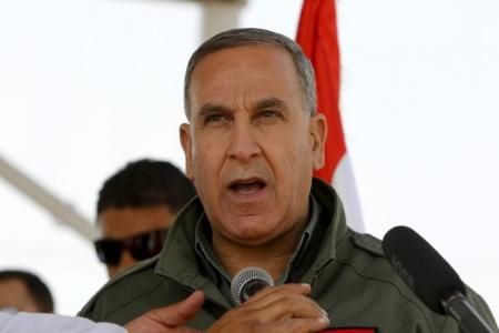 التلفزيون العراقي يعلن اقالة البرلمان لوزير الدفاع وسبب الاقالة