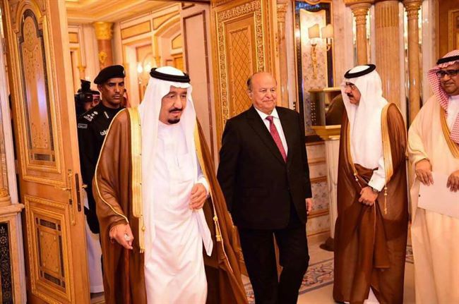 ماوراء لقاء هادي المفاجئ بالملك السعودي في قصره الملكي بجده(صور)؟