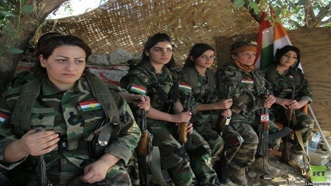 جميلات كرديات في طليعة القوات المحاربة والمطوقة للرقة السورية(صور)