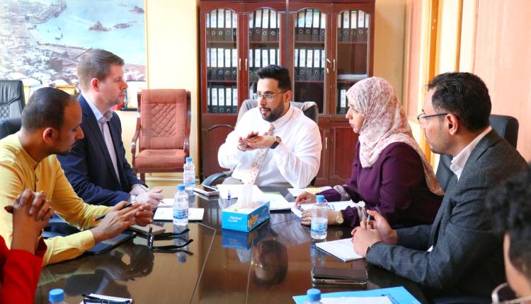 الوكيل السقاف يستعرض مع مكتب المبعوث الأممي إلى اليمن الوضع السياسي وقضايا الشباب وتعزيز قدراتهم بعدن