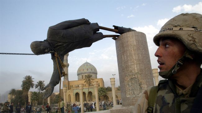 مشارك في تحطيم تمثال صدام حسين بالعراق يبدي ندمه ويتمنى أن يعود