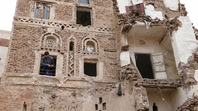 كاتب روسي يكشف عن المخاطر المترتبة على التصعيد العسكري في اليمن بين السعودية والحوثيين
