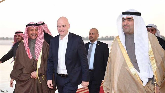 رئيس الاتحاد الدولي لكرة القدم  يصل الكويت على ايقاع خبر سار للكويتين