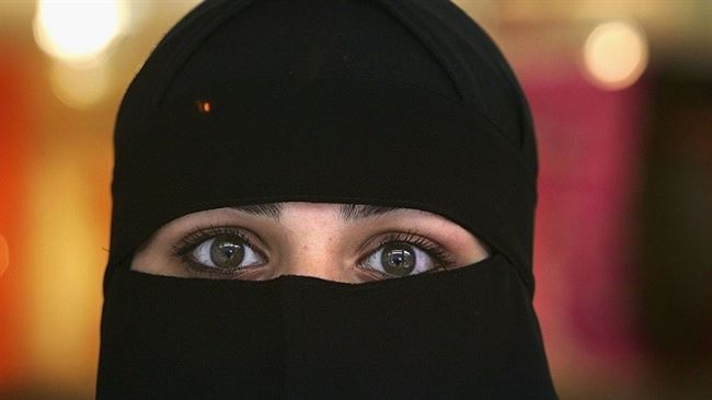 صحيفة بريطانية تكشف جرائم جنسية لداعش صرف عذروات رواتب لعناصره!