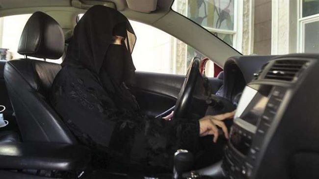 صحيفة سعودية تكشف عن تفاصيل مصرع أول امرأة سعودية تقود سيارة