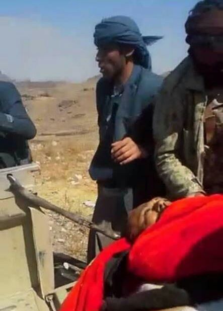 قناة:الحوثيون يدفنون جثمان "صالح" بحضور أحد أولاده وقيادي حوثي بارز