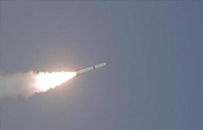 وكالة تفيد باعلان الحوثيين عن اطلاقهم صاروخ باليستي على قاعدة سعودية