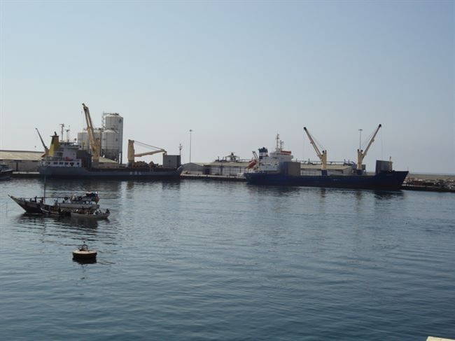 وكالة تكشف عن تعرض سفينة لهجوم بخليج عدن قبالة ساحل ميناء المكلا