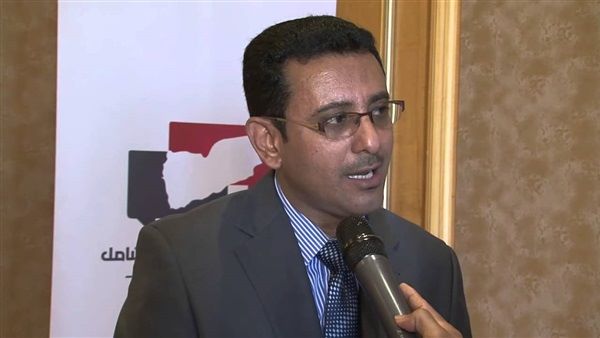 السفير اليمني لدى القاهرة يبحث إمكانية تمديد الإقامات لعام كامل في مصر