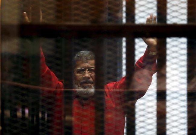 محكمة مصرية تقضي بحكم نهائي بالمؤيد على مرسي بتهمة التخابر مع قطر