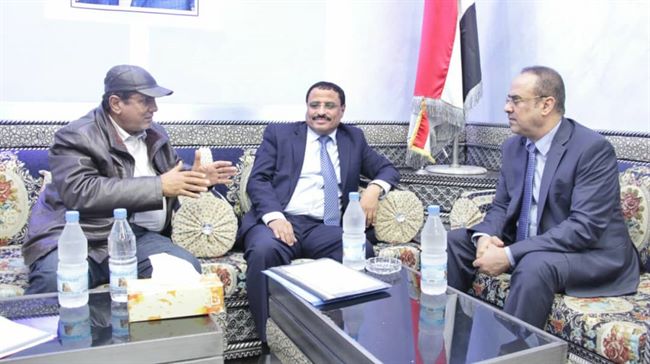 الميسري يناقش مع قيادة النقل اليمني استعادة نشاط مطار الريان الدولي