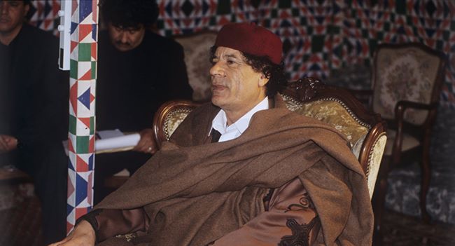 السفير الليبي السابق بالسعودية يكشف عن مصير جثمان القذافي 