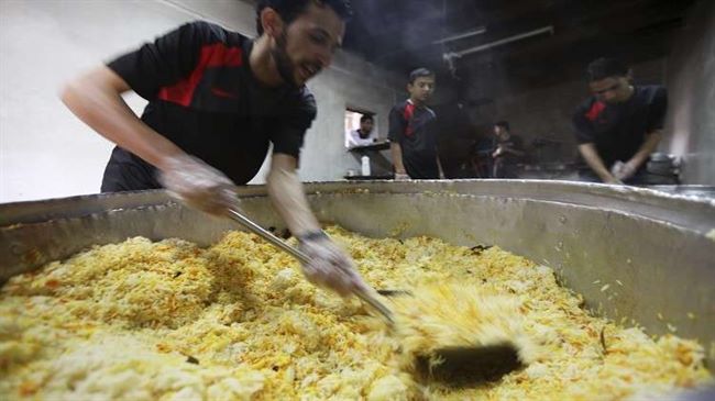 وكالة أنباء تفيد بتنظيم مأدبة إفطار تركية لـ500 صائم يمني بحضرموت