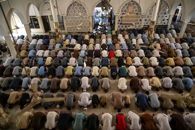 أول دولة خليجية حددت موعد العيد والدول التي اعلنت غدا المتمم لشهر رمضان 