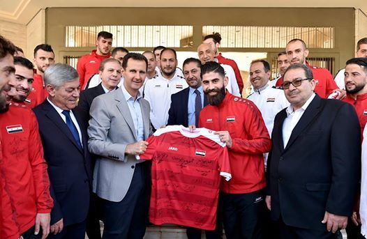 هكذا استقبل الرئيس الأسد لاعبي المنتخب السوري لكرة القدم(صور)