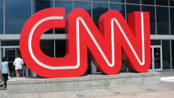 صحيفة بريطانية تكشف عن فضيحة جنسية مدوية لقناة CNN الأمريكية