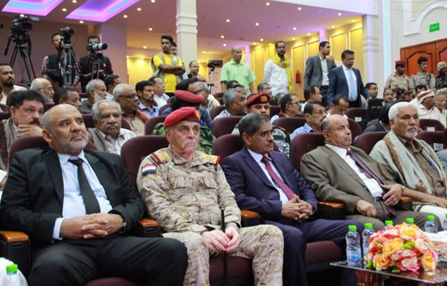 حضرموت تحتفي خطابيا وفنيا بمناسبة الذكرى 53 للاستقلال برعاية الرئيس اليمني 